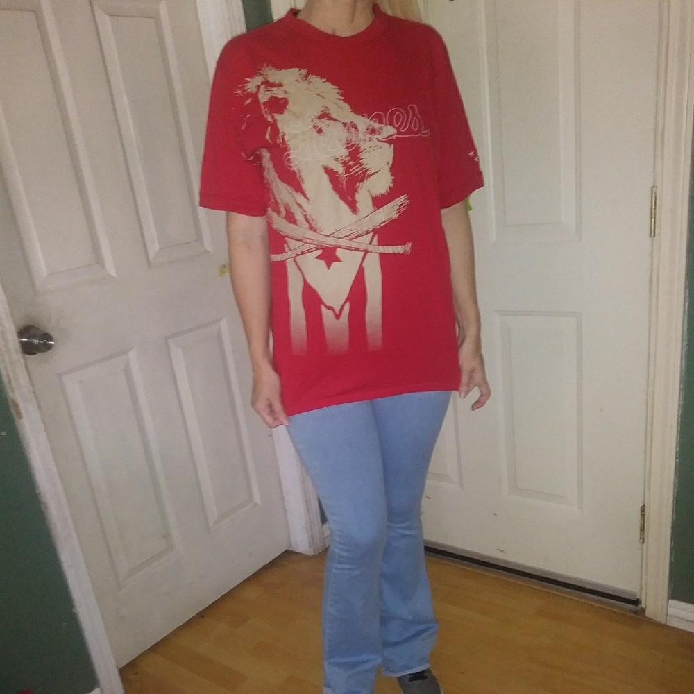 Unique Five Star Tee Shirt Leones New with tags